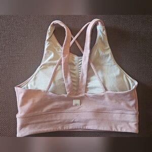 Vuori Pink Sports Bra No Size Tag Measures To 4 Or 6 Or Medium Size